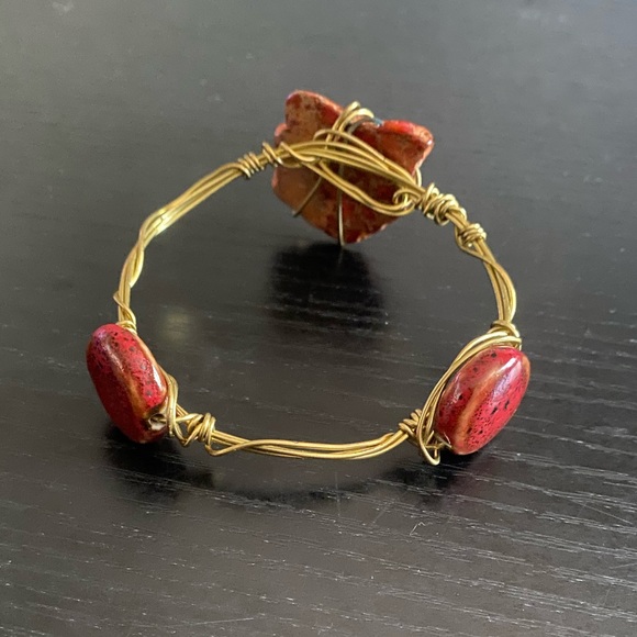 Artisan-made Red Jasper Wire Bracelet - Picture 5 of 5